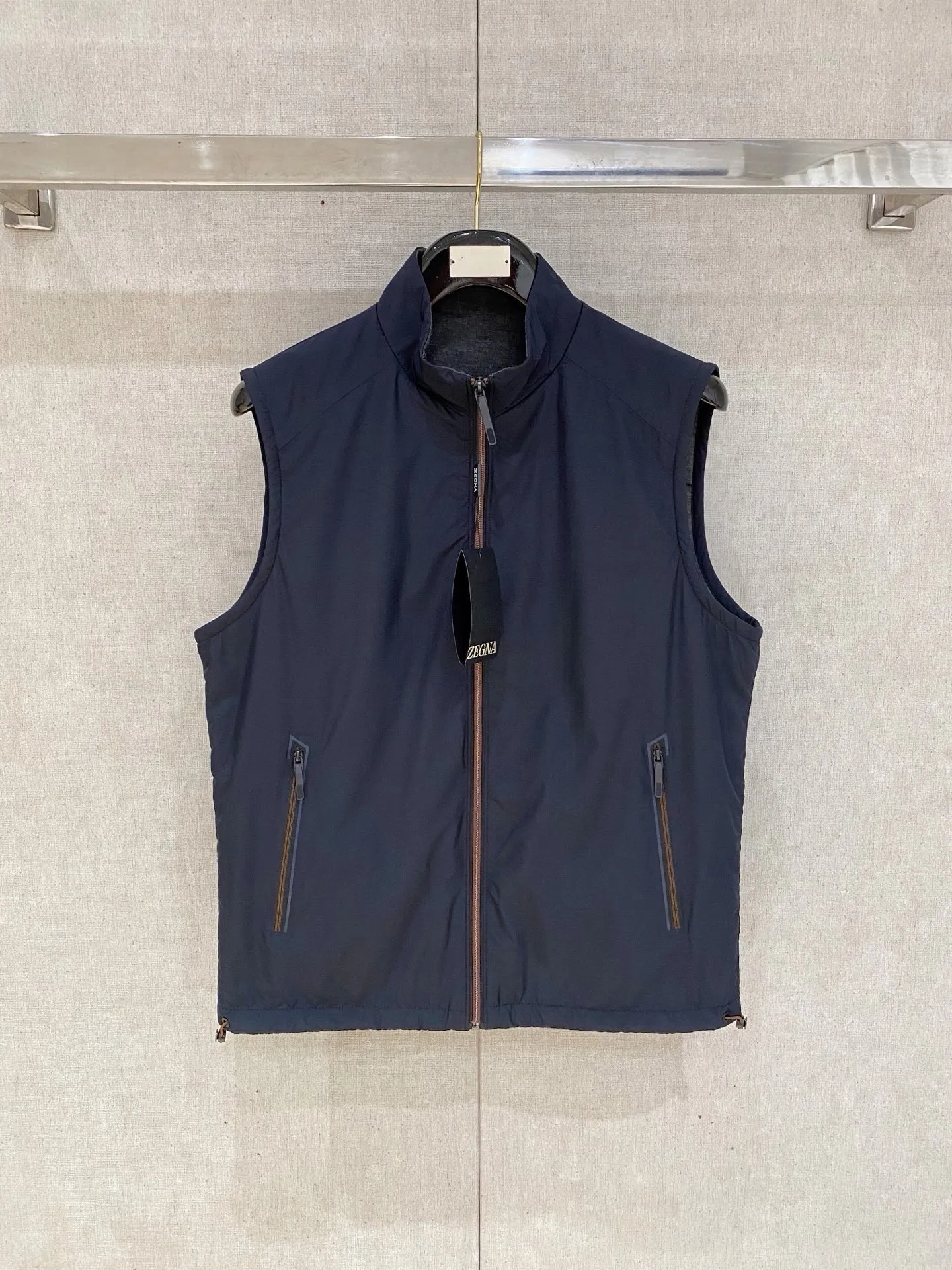 Zegna ： ， ， ， 、 ， ； ，Breathable ， ， 。 ： logo， ； ， ， ； ， ， ； ， ， 。 ： ， ， ； ， ， T 、 、 ； ， ； ， ， 。 ： 、 、 ， ， Versatile 。 ：Cream White、 、Navy Blue 、Black Sizes：M-4XL